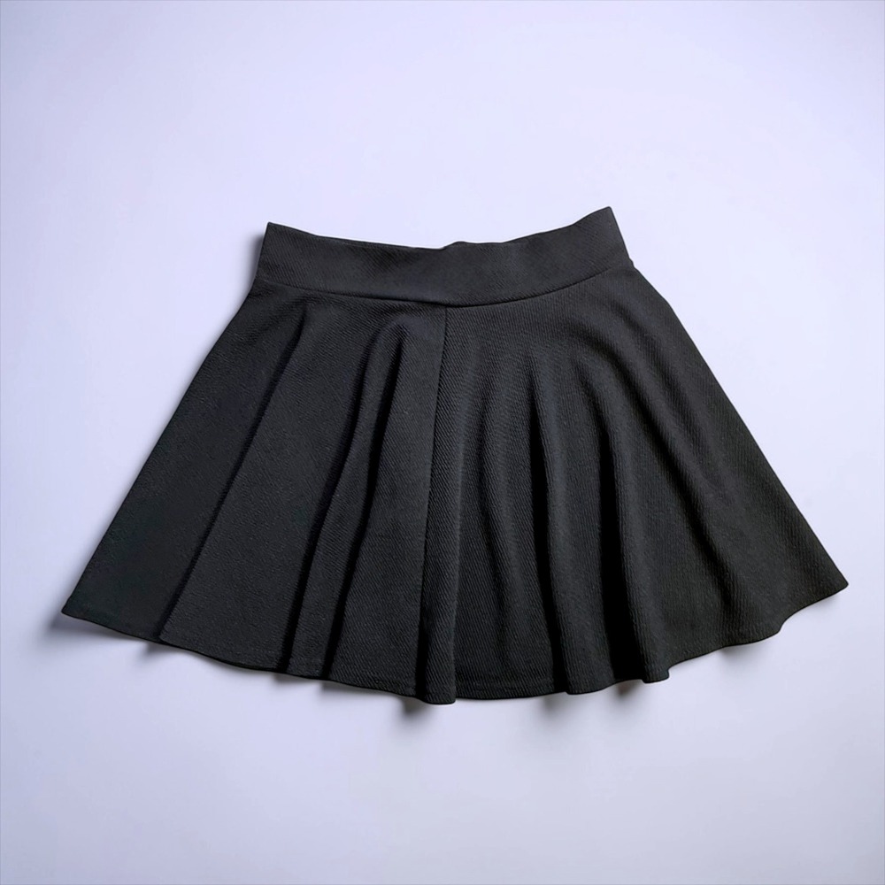 Urban Coco Womens Black Textured Flared Skater Mini Skirt Size L - Picture 2 of 10